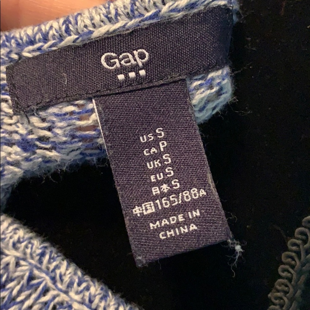 Gap Sweater - Picture 5 of 5